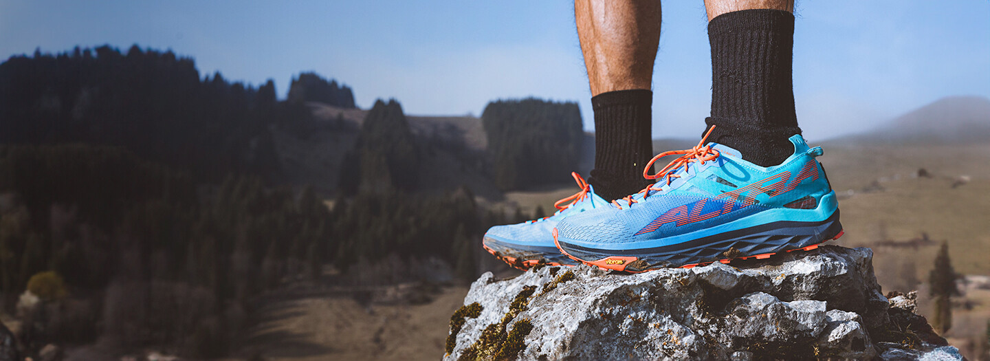 Discontinued online running shoes