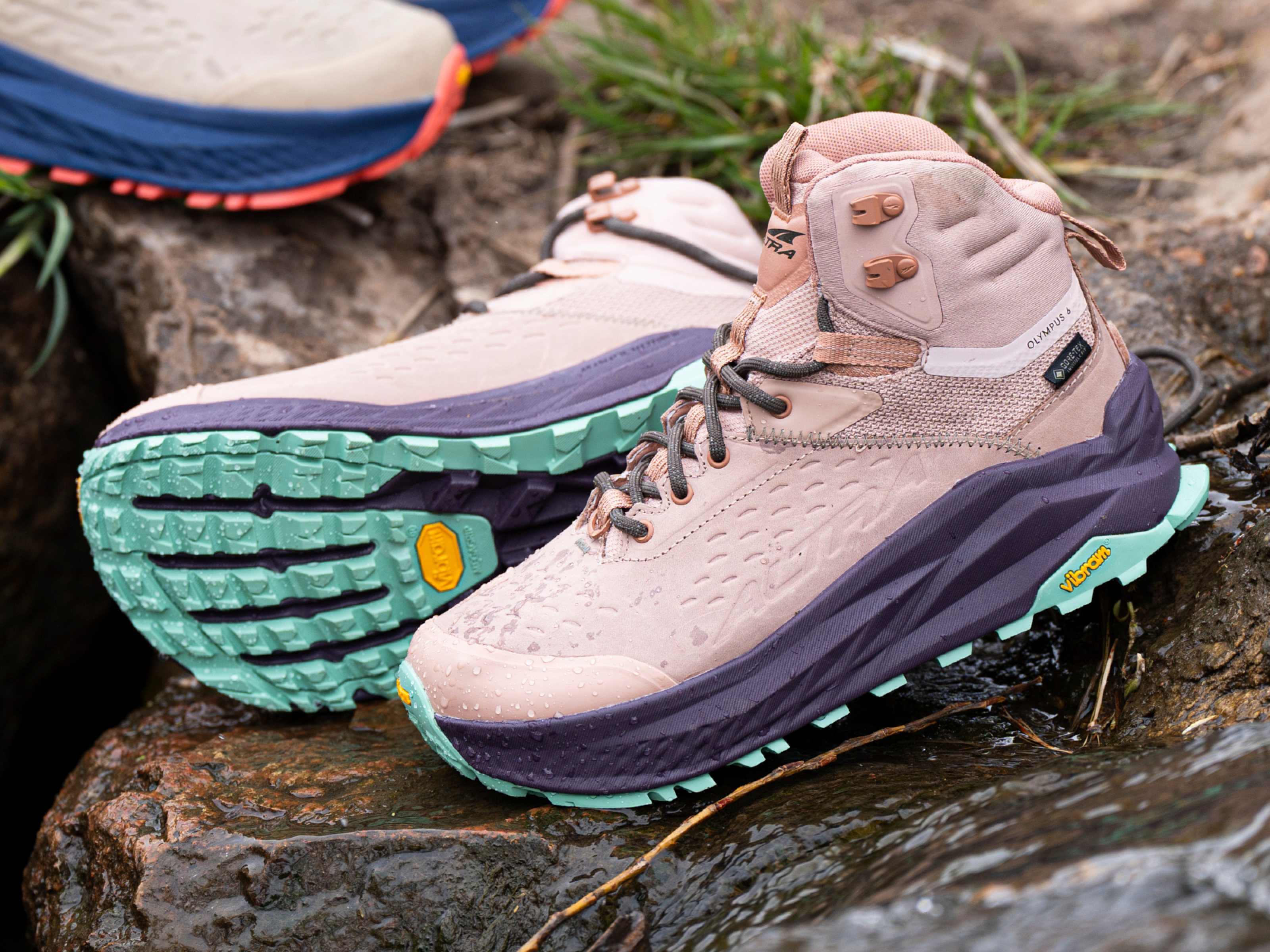 ALTRA Olympus 6 Hike MID GTX - Women's