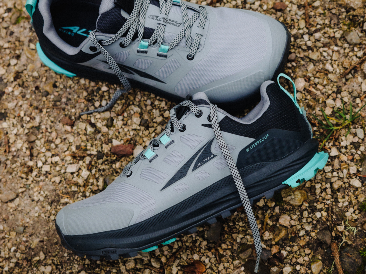 ALTRA Lone Peak 9 Waterproof Low - Women's