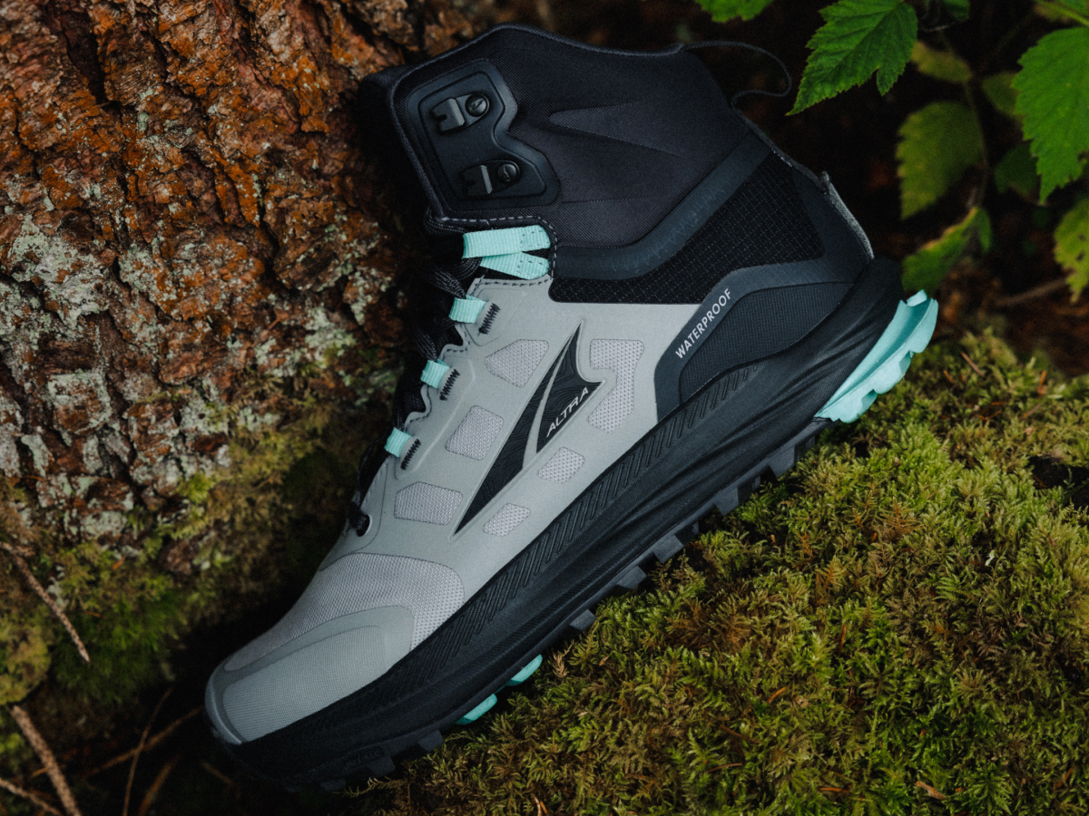ALTRA Lone Peak 9 Waterproof Mid - Women's